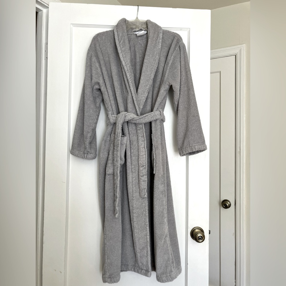 The Company Store Light Gray 100% Cotton Bathrobe Size Medium
